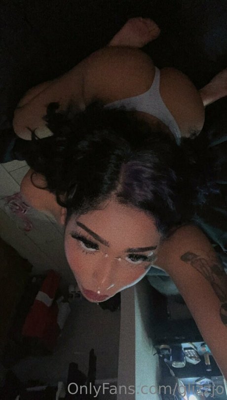 glizzjo model porn pics