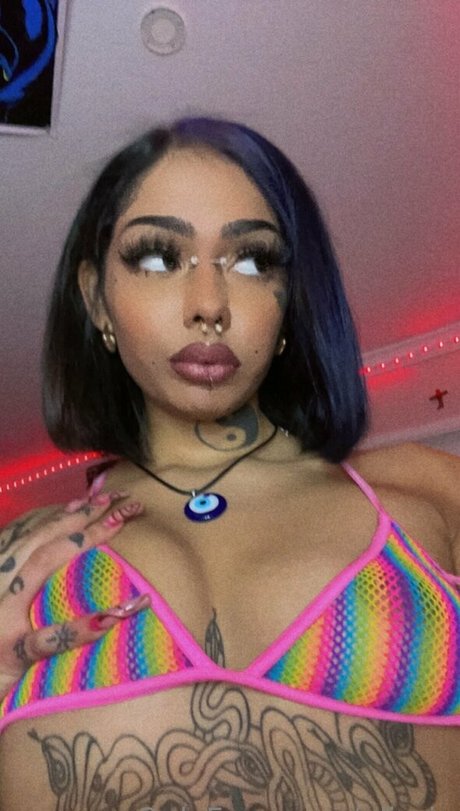 glizzjo pretty pornstar img