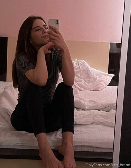 krisblow nude model galleries