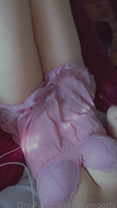 babymooshi model pornographic pics