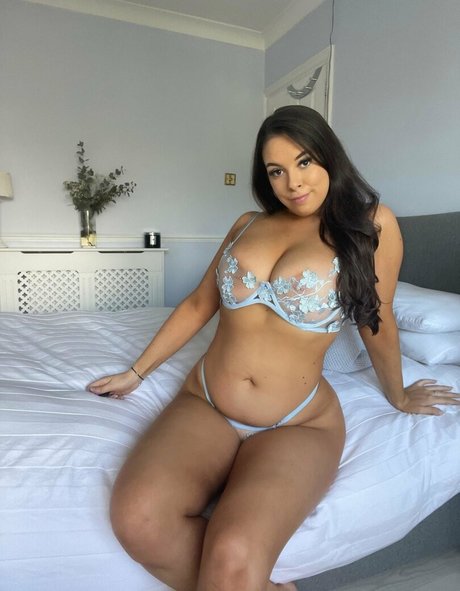 Jessica Lodge free pornstar image