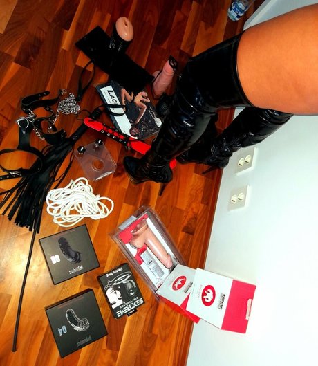 queenofnorthvip hot star picture