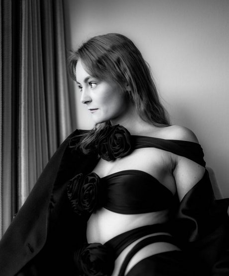 Lea Van Acken pornstar pretty pic