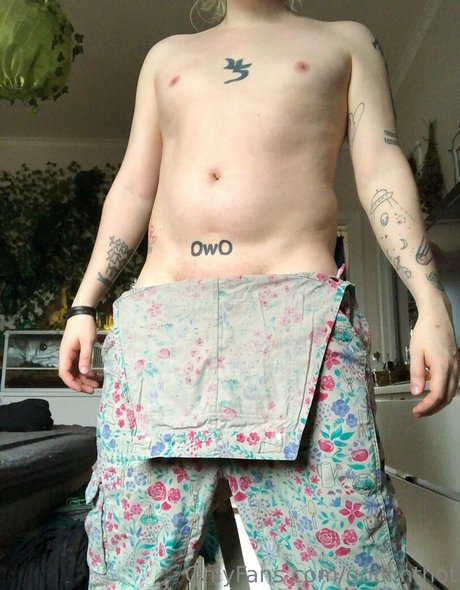 goblinthot model sexy picture