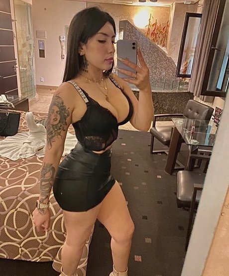 xim queenss erotic pornstar img