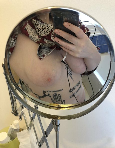 arianalgrande star nude img