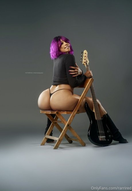 Rarrired model adult picture