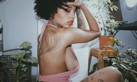 Molive exclusive actress pics