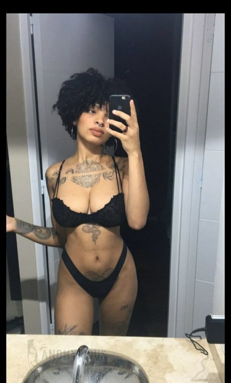 Molive sexy star picture