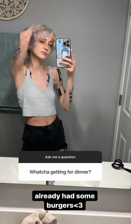 Putrid Cosplay beautiful model photo