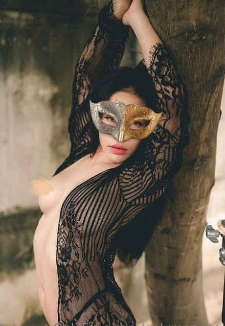 onlymayahh model sexy picture