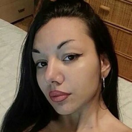 auroealice model pornographic images