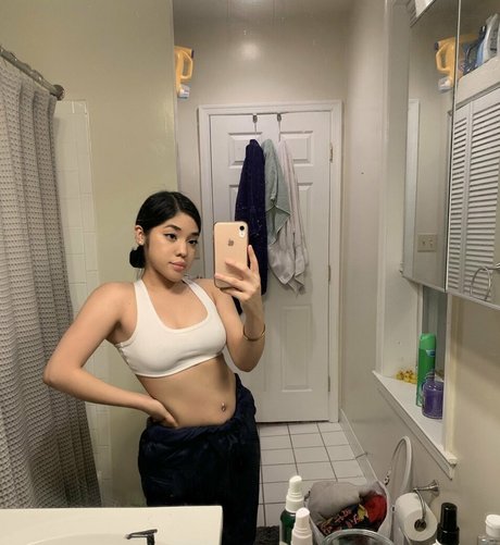 vashwty model free image