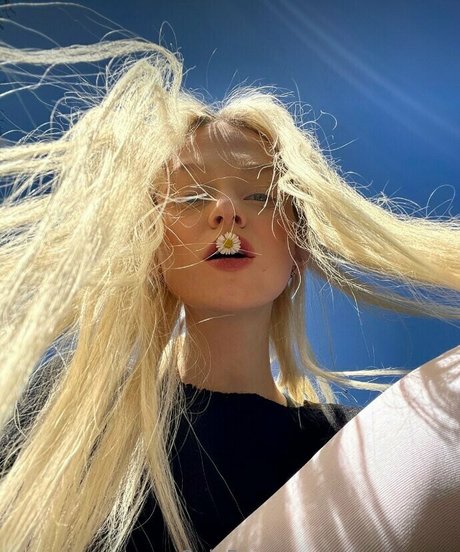 asica meow nice actress pics