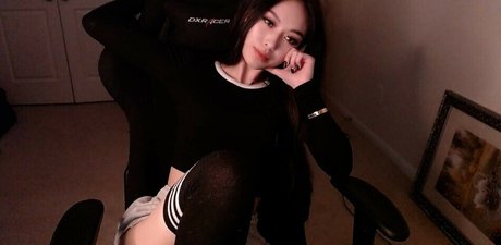 nude young onlyfans erotic photos