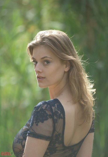 Lottii Rose model sex pics