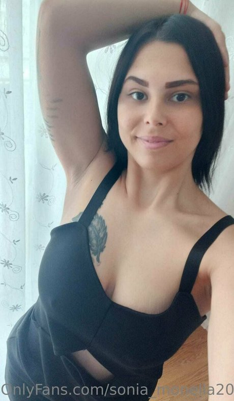 sonia monella20 hot actress image