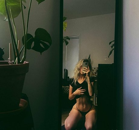 violetsky777 actress images