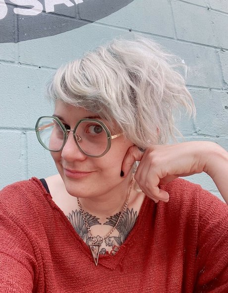 Holly Conrad star hot photo