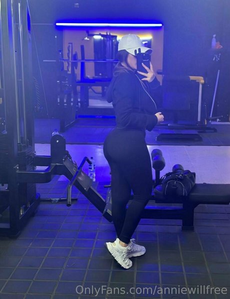 anniewillfree star porn photos