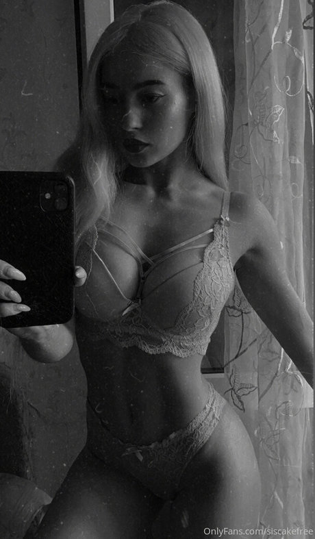 loyrifree star nudes photo