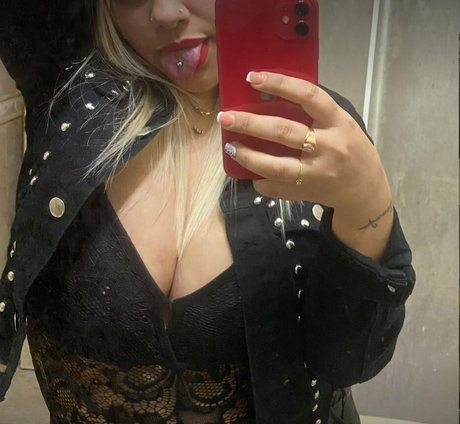 loyrifree sexy star picture