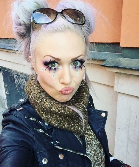 My Little Vronie model hot galleries