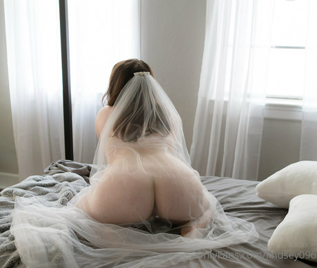 Lindsey096 pornstar erotic img