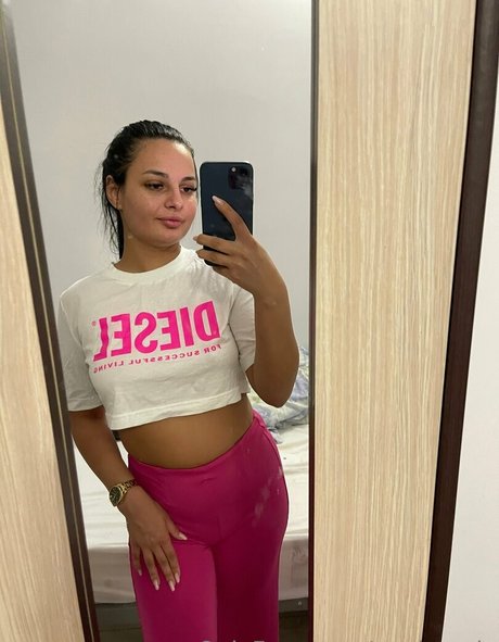 paola only model nice img