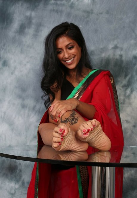 Flik Renee perfect pornstar pics