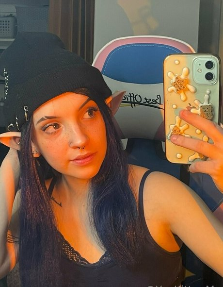 youkittenme pornographic model img