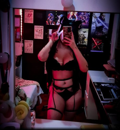 carrietlol exclusive pornstar img