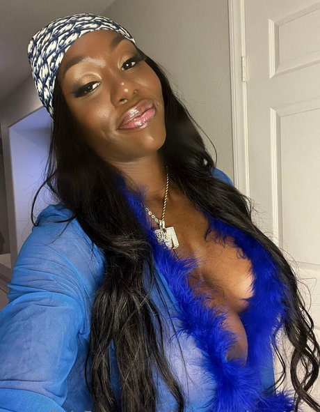 ebonymystique4free model xxx pictures