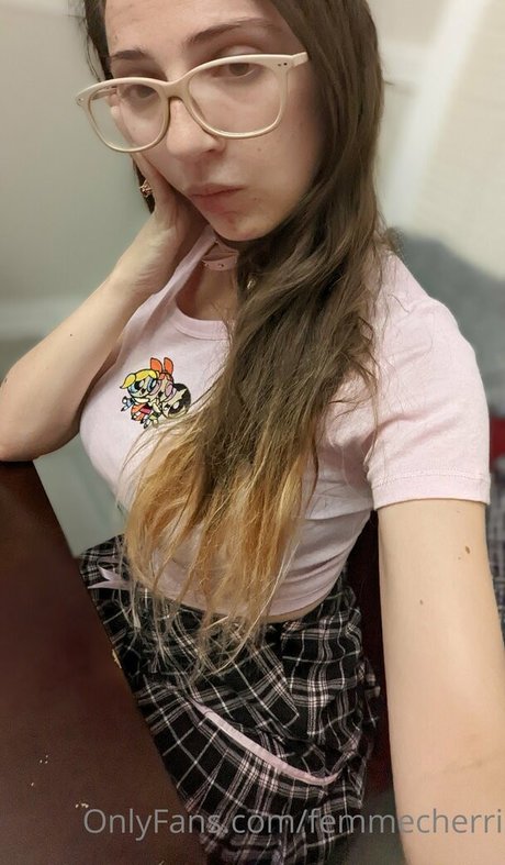 blush lust art model pic