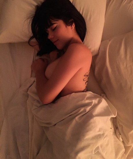 dani bluee nude actress photos