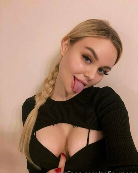 sofia moor star hot photos