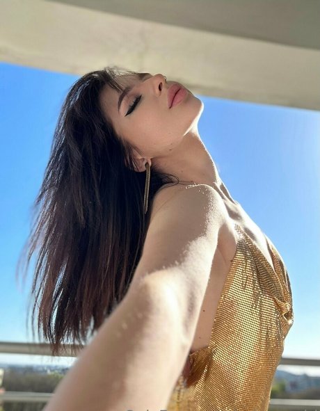 selena girl model high quality galleries