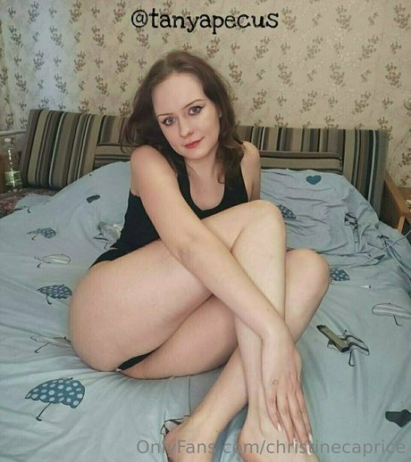 christinecaprice model free image