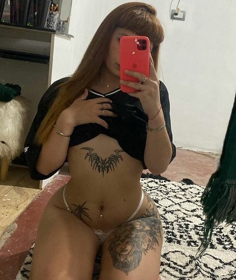 Priiscila Niicolee sexy model img