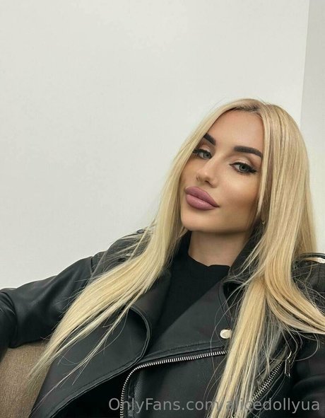 alicedollyua beautiful pornstar image