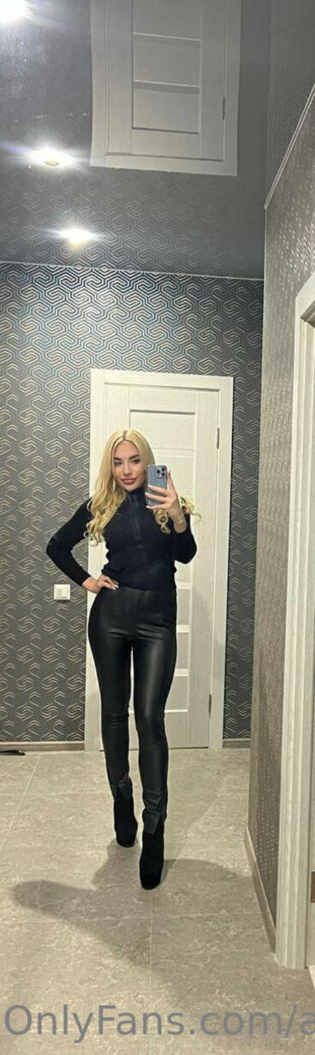 alicedollyua pornstar nudes photo