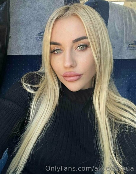 alicedollyua sex model archive