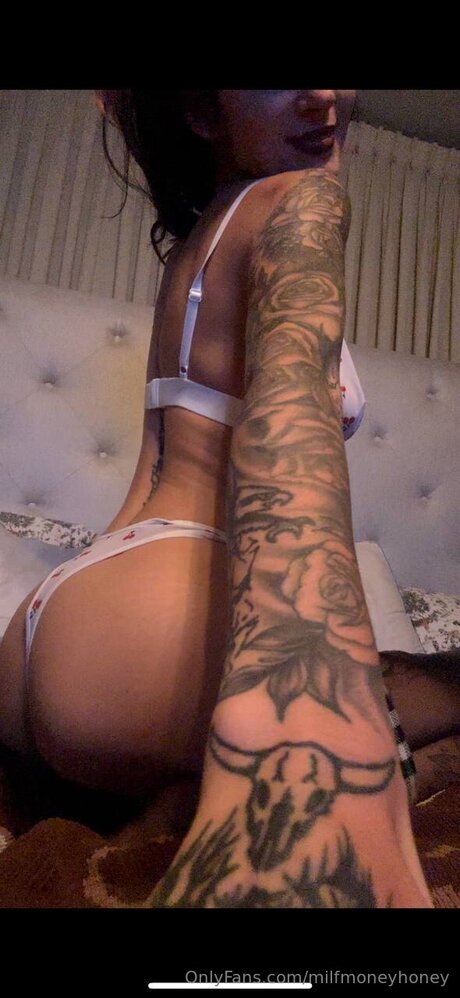 milfmoneyhoney star pornographic picture