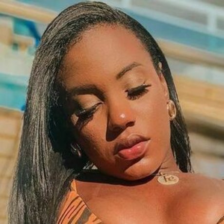 Adriele Souza pornstar perfect pics