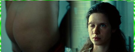 Daphne Patakia pretty model images