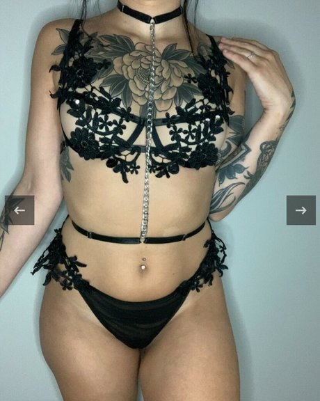 Kristina May model erotic pic