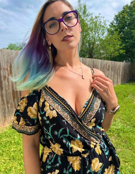 Christie Skylar hd star image