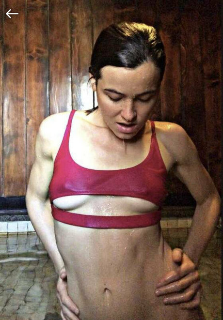 naomiwildman3 xxx model images