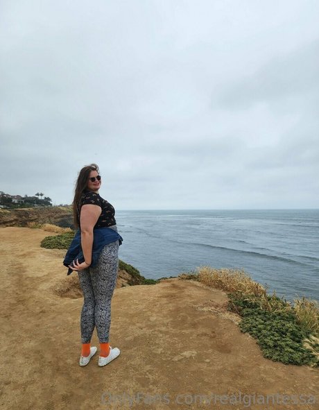 realgiantessa star pic