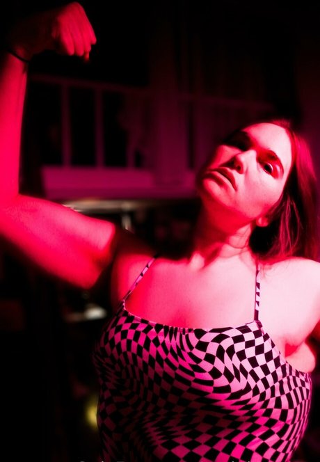 realgiantessa hd actress pic